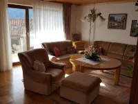 Apartment with mountain-view balcony, lake, garage, sauna, Wi-Fi, ... - โฮมสเตย์