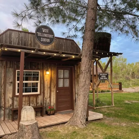 West Yellowstone Station At Mountain River Ranch