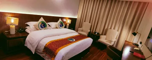 Lhozhag Zhongliang Hotel