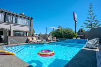 The Beachcomber Hotel - Pools