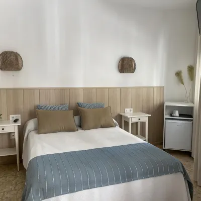 Hostal Andalucia โรงแรมใกล้หาด Caletilla Beach