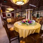 Bo Xin Hotel (Mangshi Airport Branch) - Mountain view
