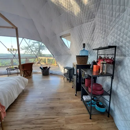 Romantic GLAMPING w Vista Views of WHITE RIVER