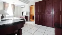 Travellers Suites Serviced Apartments