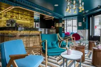 Rose Bourbon - Bar