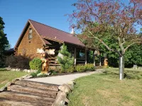 3 BR Cabin on 80 Acres with Hiking, ATV, Horse Trails WiFi, AC, Fishing Pond - Chalets