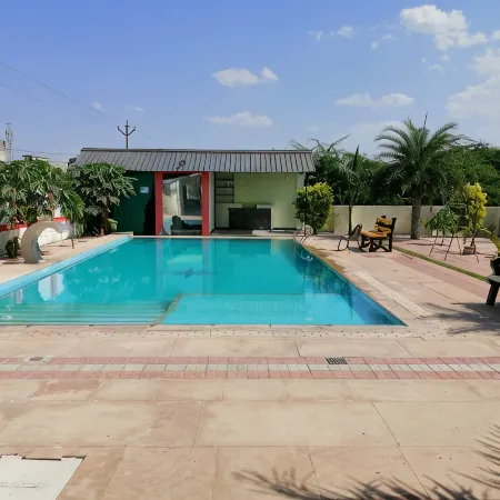 Palm Farm House Resort & Swimming Pool
