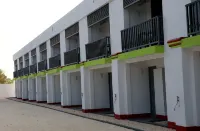 Maduvvaree Waterfront Sands - parking