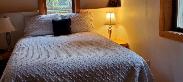 Your Own Private Beach Lakefront Cozy Cottage in a Peaceful Bay on 5 Lake Chain. Hotels in Oneida County