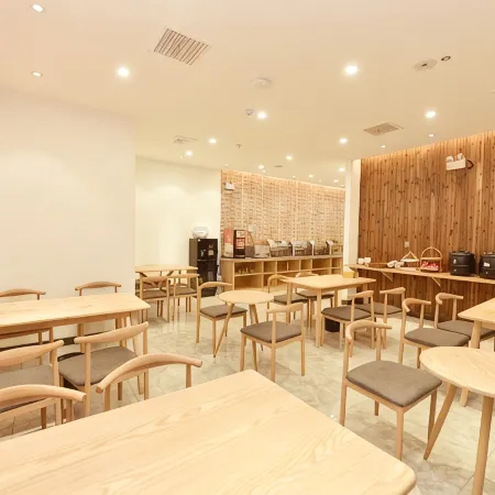 ZhengJi Hotel (Jingrun Central City, South Gate, Shouxian Ancient City)