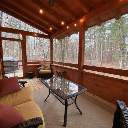 Quiet Sports Oasis-Wooded & Private