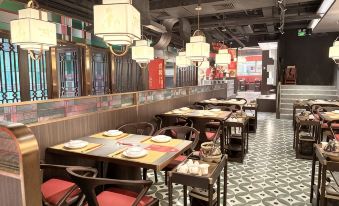 Yutai Hotel Apartment (Dongmen Pedestrian Street Luohu Port Branch)