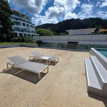 Penthouse with sea view and pool - Privilege residence