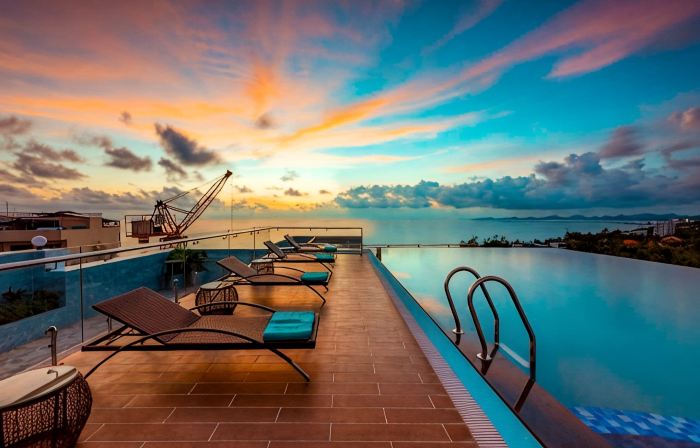 Night Sea Hotel