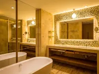 Sheraton Okinawa Sunmarina Resort - Balkon