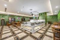 Rubik's Cube Hotel - breakfast