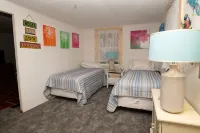 2 miles from the Indiana Rails train station, 12 miles from Pokagon State Park - 3 tähden