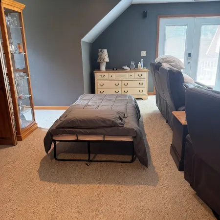 Spacious studio with AC and WiFi in charming Durham