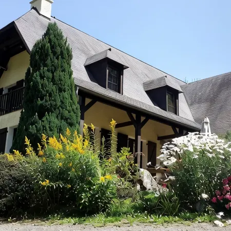 CAUTERETS - Chalet L'Escapade, fine amenities, sleeps 2 to 15