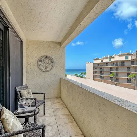 Luxury condo located directly on Siesta Key Beach