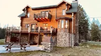 B&B Ranch is a cozy cabin, mountain views, perfect for rest, fun.  9-11 guest