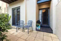 Executive Townhouse Near Heart of Adelaide City - Bungalow