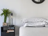 Stunning in Hollywood ,free parking , gym hot jacuzzi ,Rooftop Hotels in West Hollywood