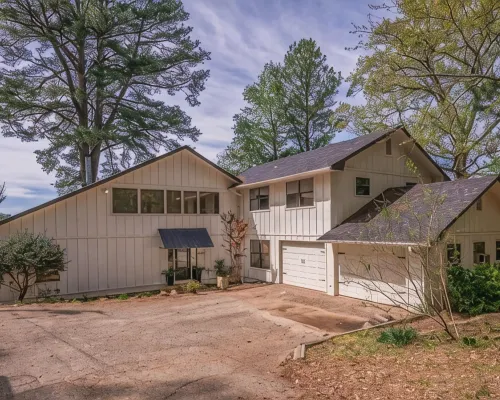 Spacious 5-Bedroom Lake House on Lake Gladewater Ξενοδοχεία στην πόλη Gladewater