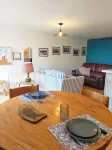 Maisonnette Ideally Located at the Foot of the Napoleon Bridge