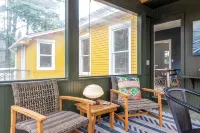 NEW! Marigold & Poppy - Group-Friendly Douglas Retreat - Central & Walkable - Boutique