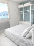 Iseo Lake View - the window on the harbor - Boutique