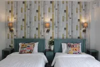 Moeimanee Resort