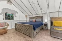 Furnished Glamping Tent/King Bed/Access to the Red River - Noble Bear - #4