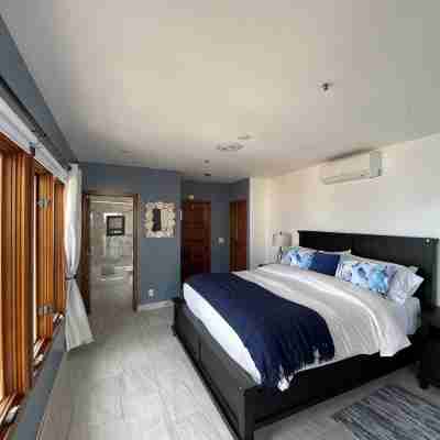 Catalina Honeymoon adventure, 1-bedroom 2 baths with A/C and golf car! Rooms