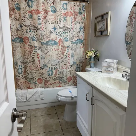 Your Happy Place - gorgeous 2 bed 2 bath oceanfront suite with full kitchen