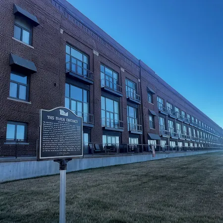 Sleeps 8 in Downtown Sandusky Minutes from Cedar Point &Sports Force