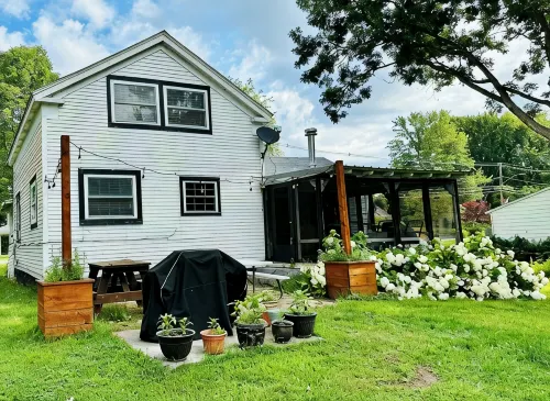 Experience the Charm of a Rustic Lakefront Cottage, Perfect for Year-Round Fun!