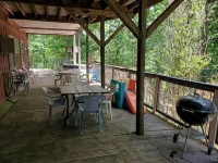 Hog Heaven-Lakefront-2 Kitchens, 2 Living Areas, Private & Wooded - 4-Star
