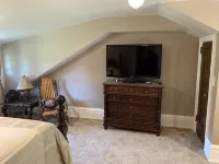 Beachfront Historical home 1Br/1Ba apt on Lake Erie w/ Balcony, WiFi, Streaming - Beach