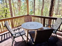 Escape to a world of Komfort in our Kozy 2 Bedroom 1 Bathroom Kabin