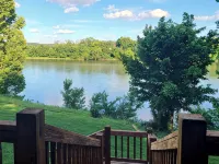 Beautiful Secluded Cabin on the White River - Family