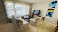 Beautiful & Bright 03 Bedrooms on the main floor. - บังกะโล
