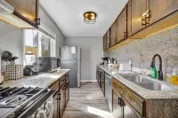 5 Bedroom 7 Beds Cozy and Spacious Home
