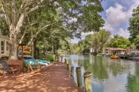 Fun Weeki Wachee River Boathouse - chambre d’hôtes