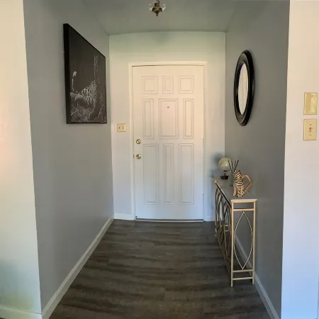 Charming 3-bedroom + Den house with AC and WiFi in awesome North Fresno.