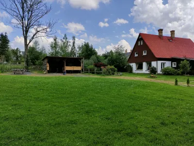 Stylish wooden house in Bohemian Switzerland and the Lusatian Mountains for 10 people Ξενοδοχεία στην πόλη 
