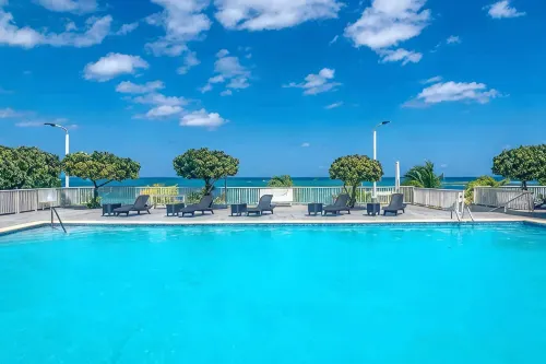 Beachfront 4 Bedroom Luxury Villa with Pool, Chef, Butler