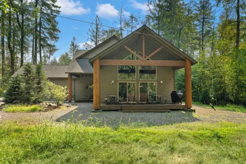 4000sqft, 1-acre Custom Cabin Retreat w Game Room, Hot Tub & Sauna @Mt Hood - 4-Star