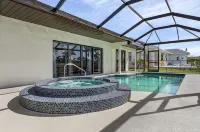 The Coastal Hideaway Luxury Villa - Villas