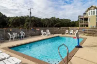 Sandy Pants-Walk to Beach! - Pool